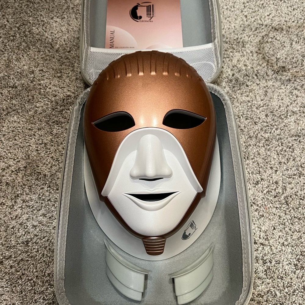 RED LIGHT LED MASK- The Cleopatra!